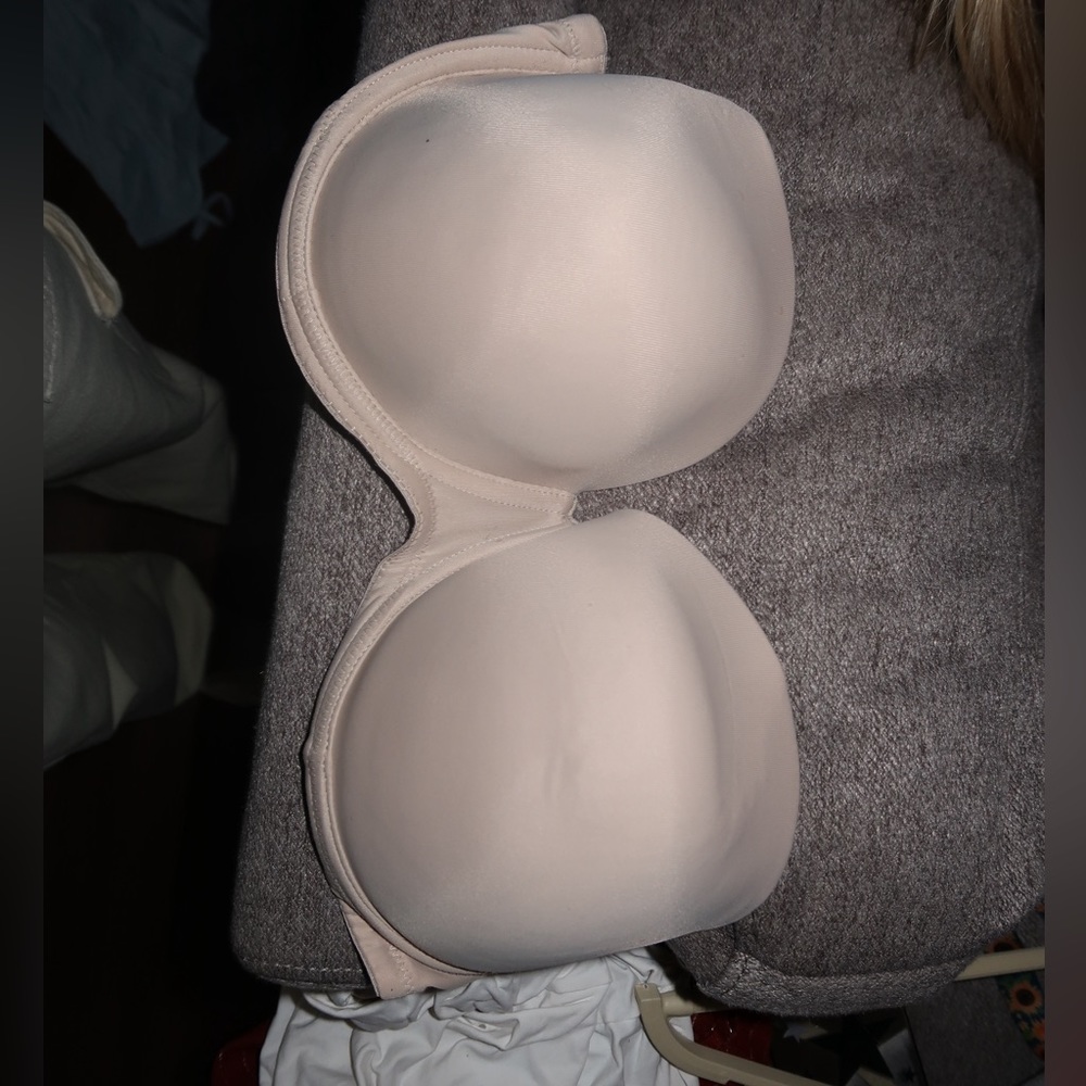 PINK NUDE STRAPLESS BRA